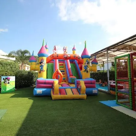 Dom wakacyjny Pomelia Campofelice Di Roccella