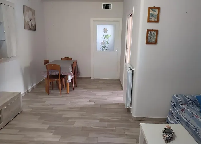 Pomelia * Campofelice di Roccella