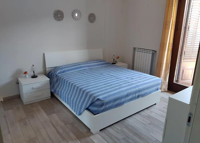 Pomelia * Campofelice di Roccella